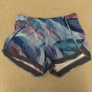 Athleta Printed Mesh Racer Run Short 4”